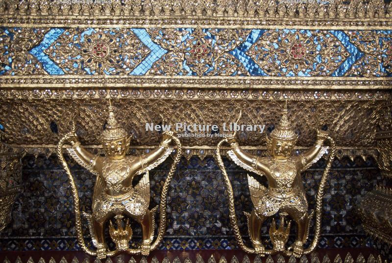 Thai in gold