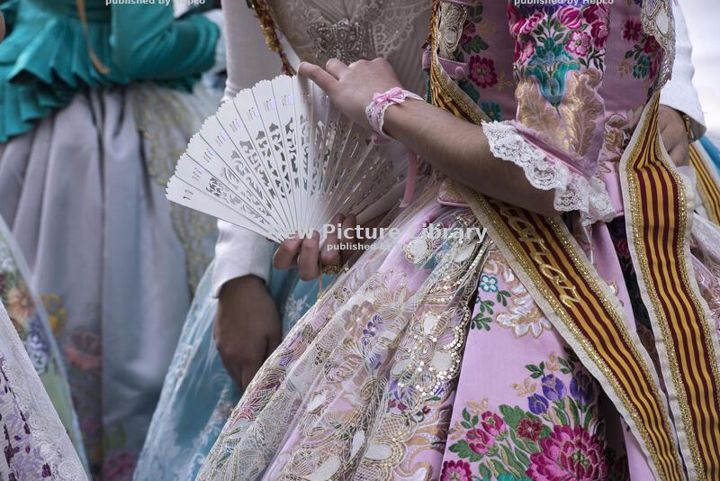  The fan: elegance and functionality